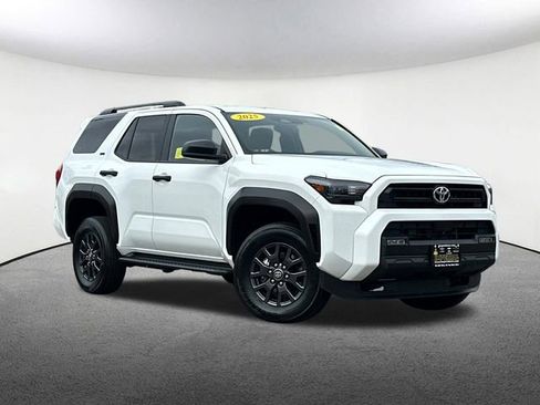 Certified 2025 Toyota 4Runner SR5 AWD/4WD image 2