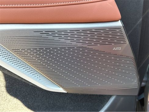 New 2026 Cadillac Optiq Luxury 2 image 34