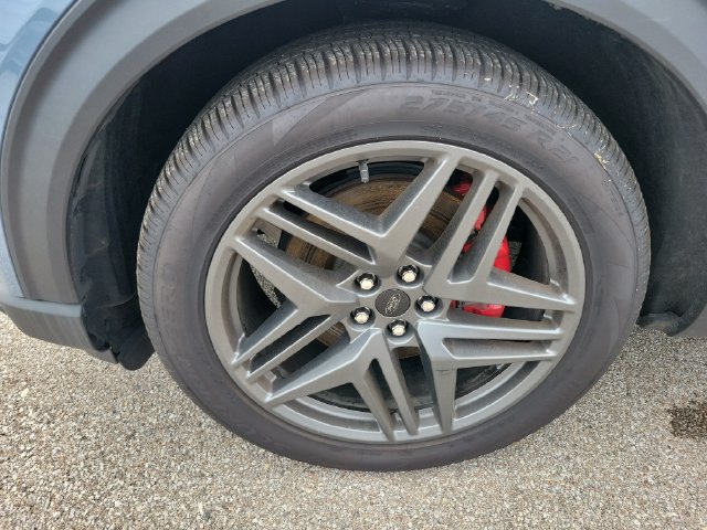 Certified 2025 Ford Explorer ST AWD/4WD image 9