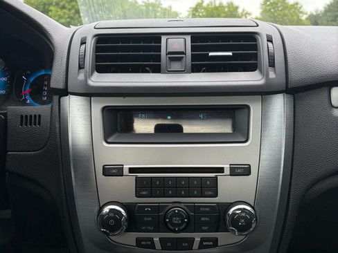 Used 2010 Ford Fusion SE image 17