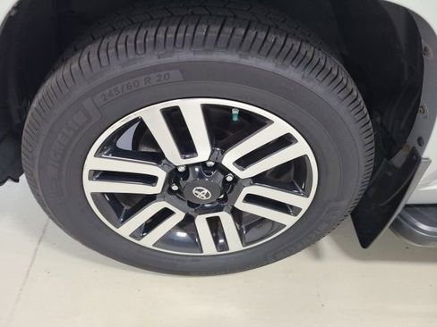 Used 2017 Toyota 4Runner Limited AWD/4WD image 41