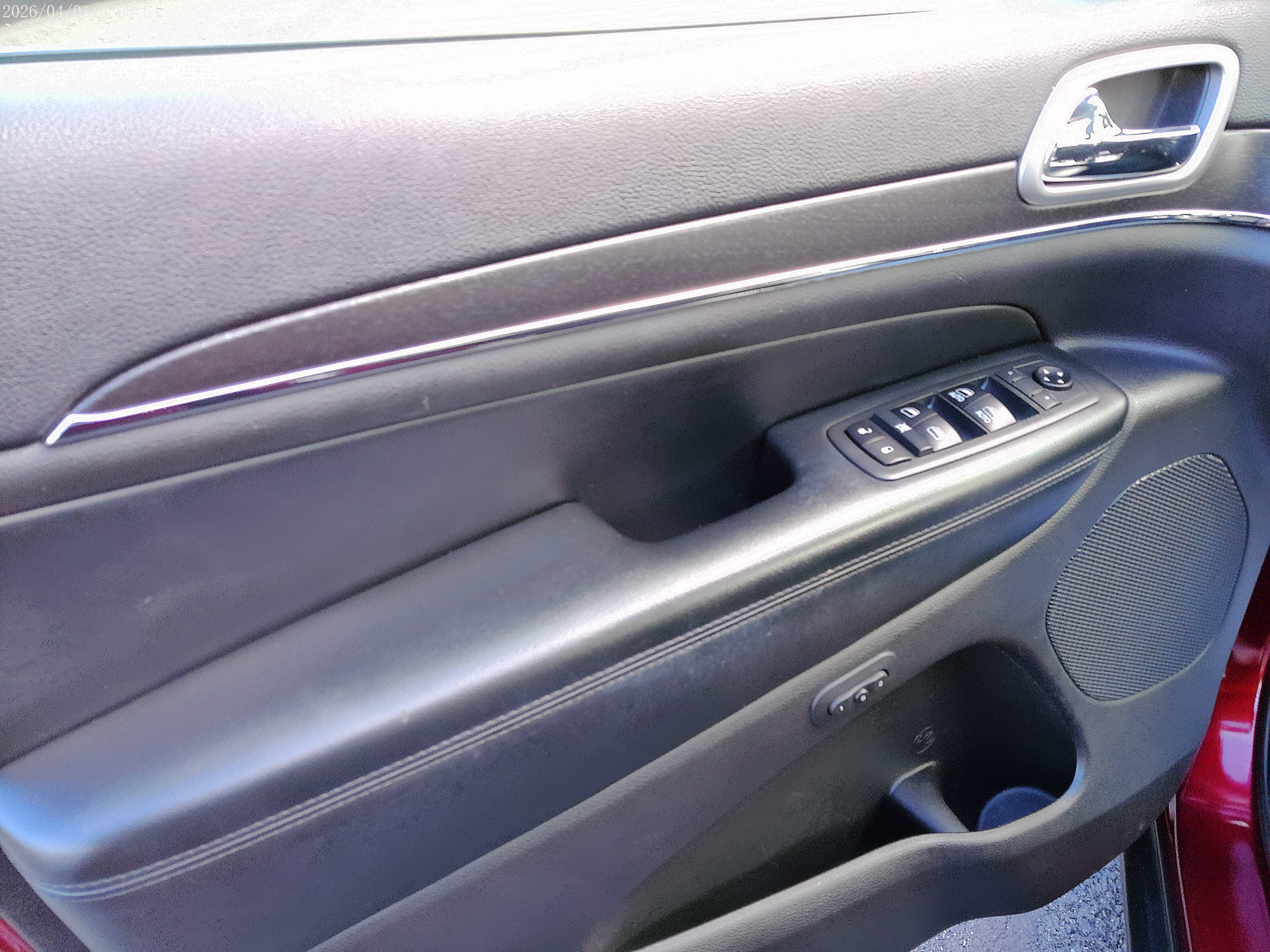 Used 2018 Jeep Grand Cherokee Limited AWD/4WD image 18