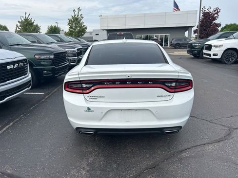 Used 2017 Dodge Charger SXT w/ AWD Plus Group image 3