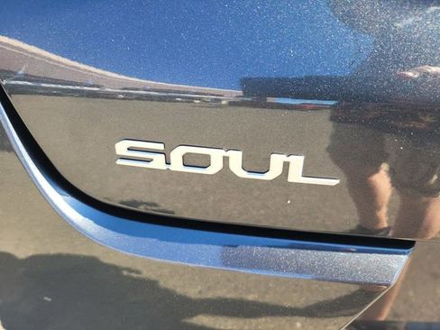 Used 2025 Kia Soul LX w/ LX Technology Package image 7