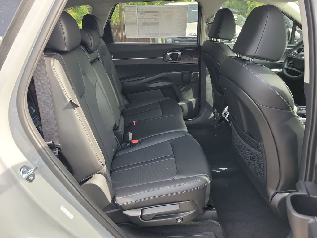 New 2026 Kia Sorento S w/ S Panoramic Sunroof Package FWD image 12
