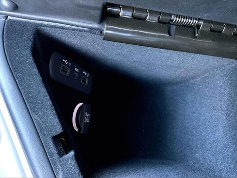 Used 2022 Dodge Challenger R/T w/ Plus Package image 23