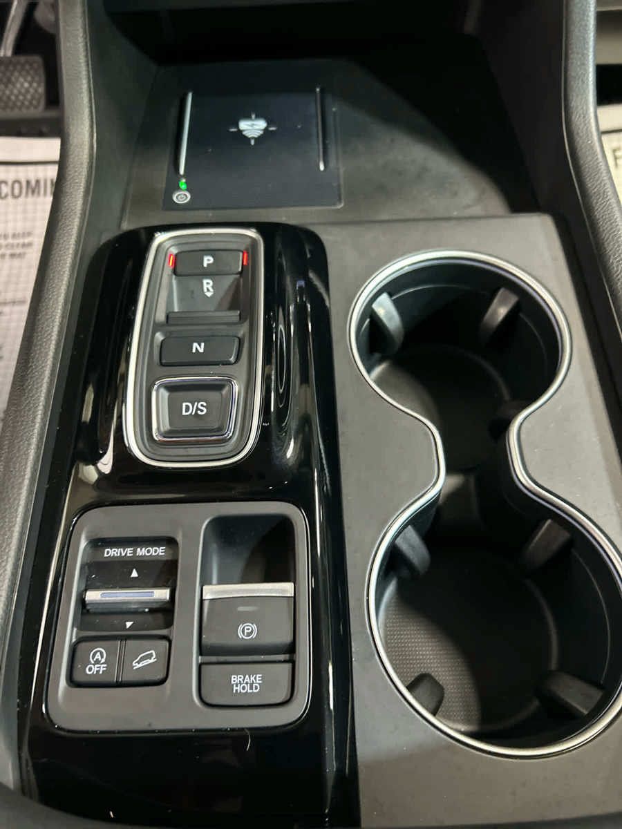 Used 2023 Honda Pilot Elite image 9