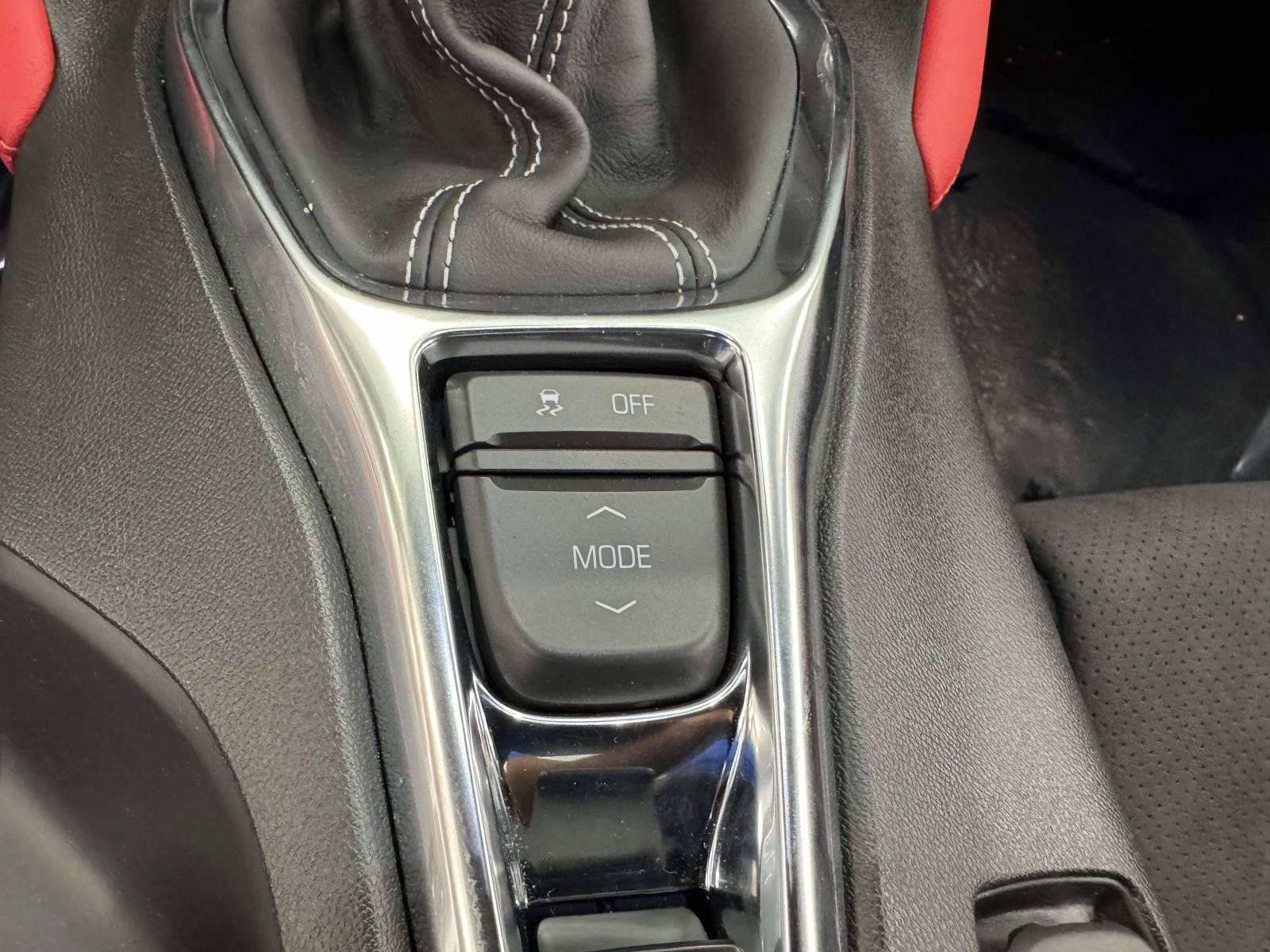 Used 2022 Chevrolet Camaro SS w/ LPO, Ground Effects Package RWD image 26