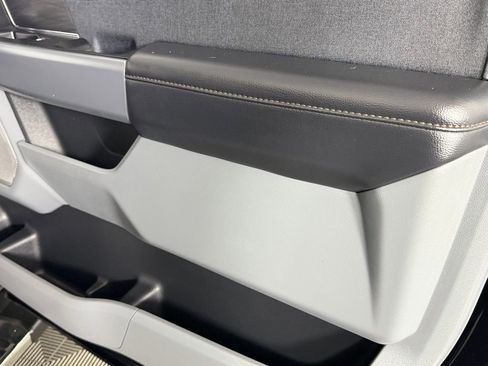 Used 2025 Ford F150 Lariat w/ Equipment Group 501A Mid image 33