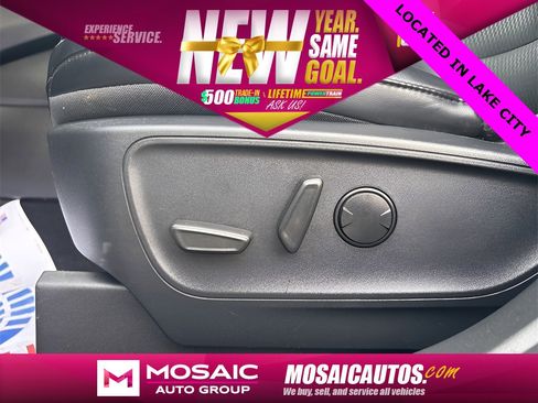 Used 2025 Ford Escape ST-Line image 24