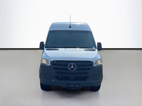 Used 2024 Mercedes-Benz Sprinter 2500 image 8