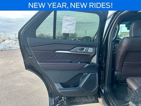 New 2026 Ford Explorer Platinum w/ LUX Leather Package AWD/4WD image 18