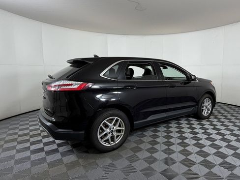 Used 2023 Ford Edge SEL image 4