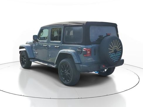 Used 2024 Jeep Wrangler Unlimited Sahara AWD/4WD image 4