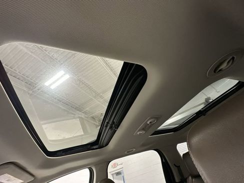 Used 2017 GMC Acadia Limited SLT image 32