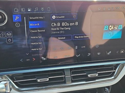 New 2026 Chevrolet Equinox EV LT image 12