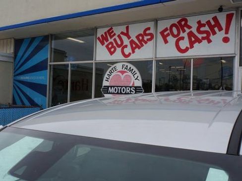 Used 2024 Chrysler Pacifica Touring-L image 94