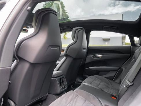 Used 2022 Audi e-tron GT Premium Plus AWD/4WD image 44