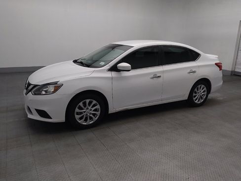 Used 2019 Nissan Sentra SV FWD image 2