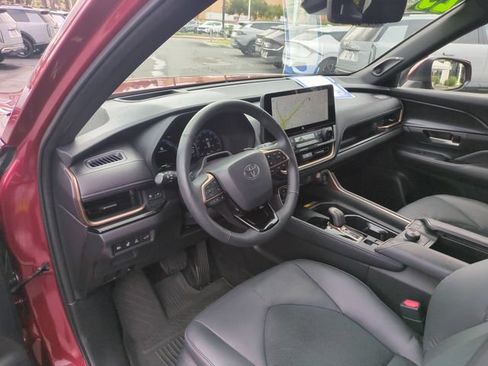 Used 2025 Toyota Grand Highlander AWD Hybrid image 14