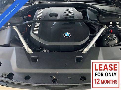 Used 2023 BMW 740i image 13