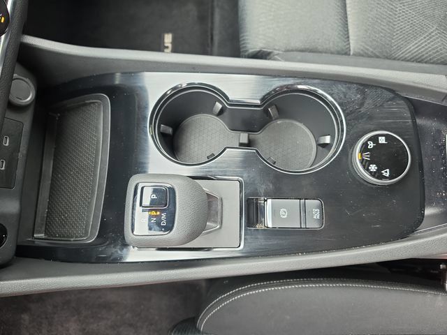 Used 2025 Nissan Rogue SV AWD/4WD image 22