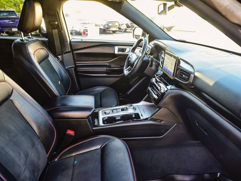 Used 2022 Ford Explorer ST-Line w/ Class IV Trailer Tow Package image 21