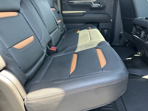 Used 2025 GMC Sierra 1500 AT4 w/ AT4 Premium Package image 16