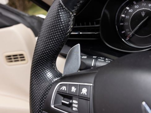 Used 2022 Maserati Quattroporte Modena image 33