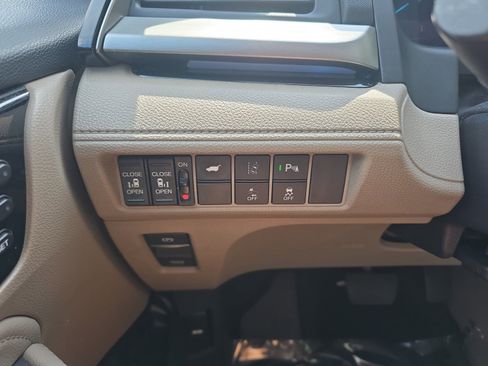 Used 2018 Honda Odyssey Elite image 29