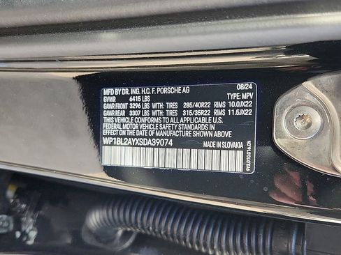 Used 2025 Porsche Cayenne S image 26