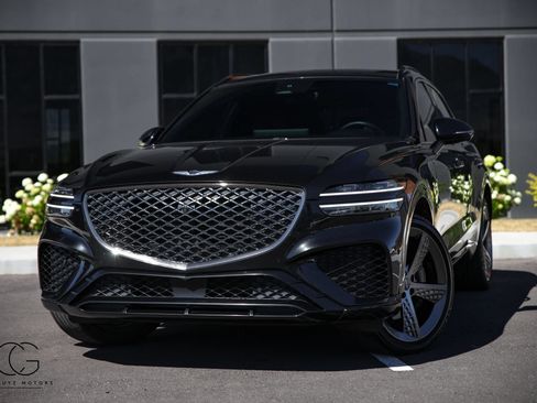 Used 2023 Genesis GV70 2.5T w/ Sport Prestige Package AWD/4WD image 2