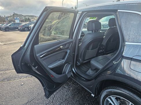 Used 2020 Audi Q5 e Premium Plus image 14