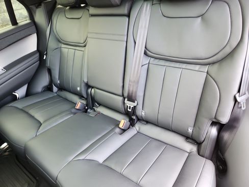 New 2026 Land Rover Range Rover Sport SE image 25