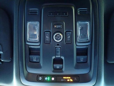 Used 2022 Chevrolet Tahoe High Country AWD/4WD image 26