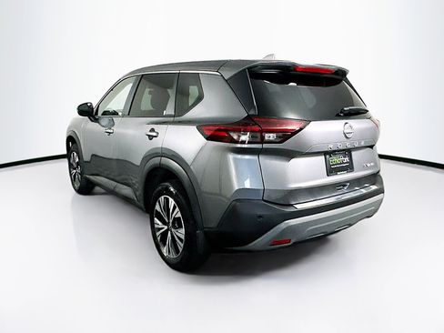 Used 2023 Nissan Rogue SV image 5