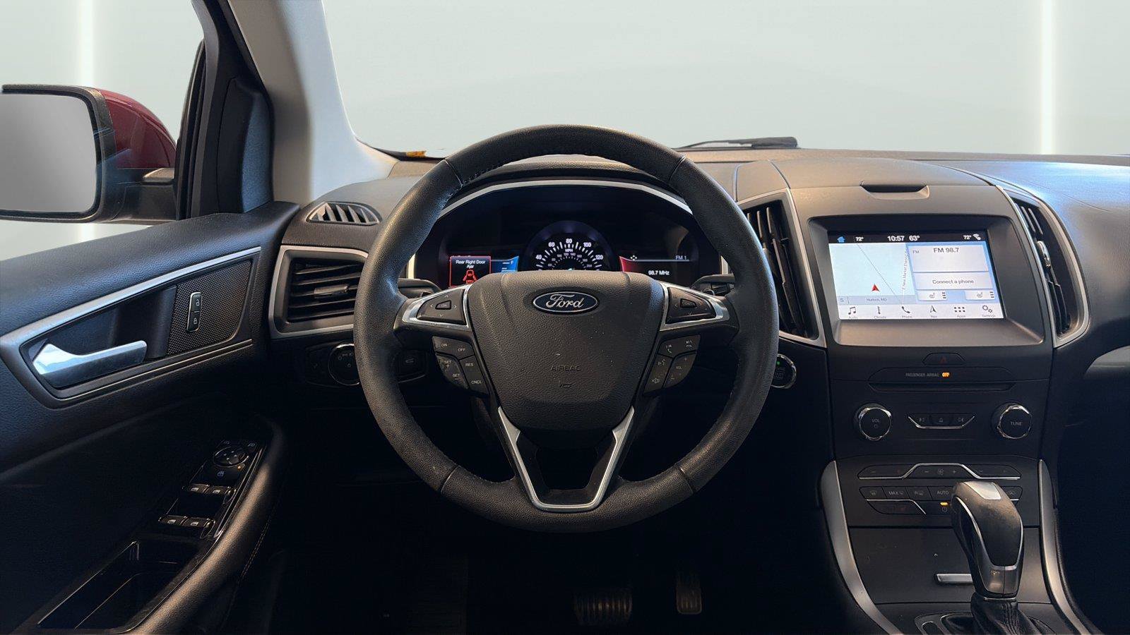 Used 2018 Ford Edge SEL w/ Equipment Group 201A FWD image 12