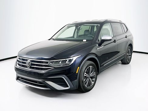 Used 2024 Volkswagen Tiguan Wolfsburg Edition AWD/4WD image 3