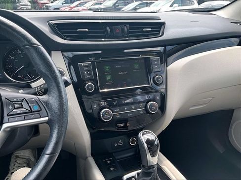 Used 2022 Nissan Rogue Sport SL w/ Premium Package AWD/4WD image 19