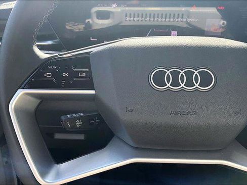 Used 2025 Audi Q5 Premium w/ Convenience Package AWD/4WD image 11