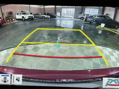 Used 2019 Toyota Camry LE w/ Sunroof Package image 30