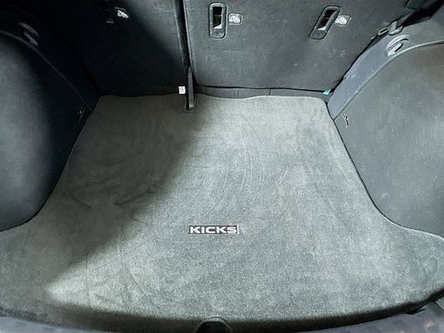 Used 2022 Nissan Kicks SV image 23