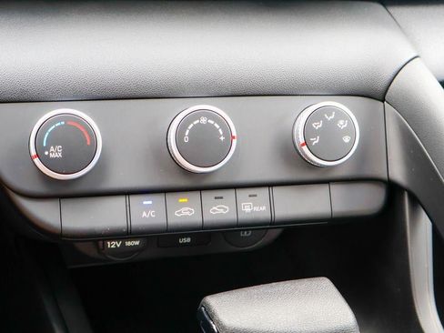 New 2026 Hyundai Elantra SE FWD image 18
