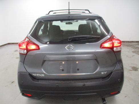 Used 2020 Nissan Kicks SV w/ Exterior Package FWD image 6
