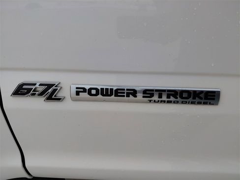 Used 2022 Ford F350 Limited image 26