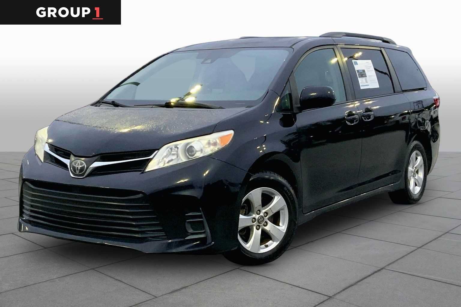 Used 2018 Toyota Sienna LE FWD image 1