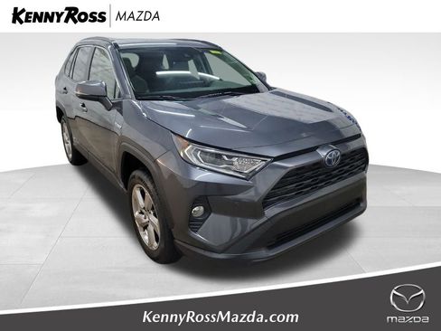 Used 2021 Toyota RAV4 XLE Premium image 1
