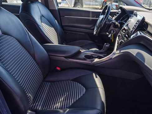 Used 2021 Toyota Camry SE w/ Carpet Mat Package (TMS) FWD image 19