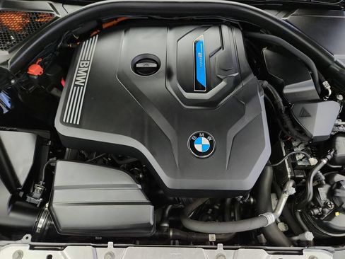Used 2023 BMW 330e xDrive w/ Driving Assistance Package AWD/4WD image 41