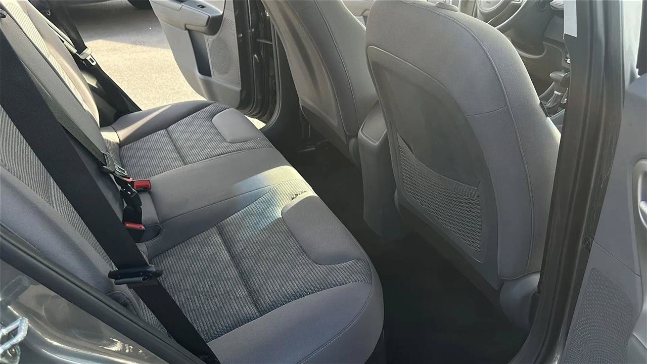 Used 2018 Kia Niro LX FWD image 29